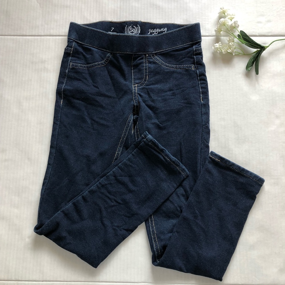 Girls’ jeans.